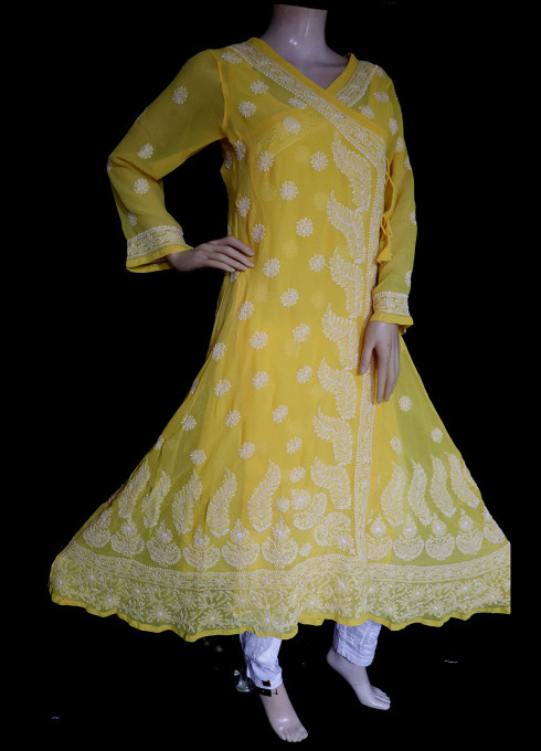 Chikankari kurti | Baby frocks designs, Frock design, Embroidered dress